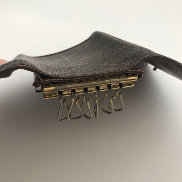 AUTH Louis Vuitton 6-Key Holder CT0032 - Picture 5 of 7